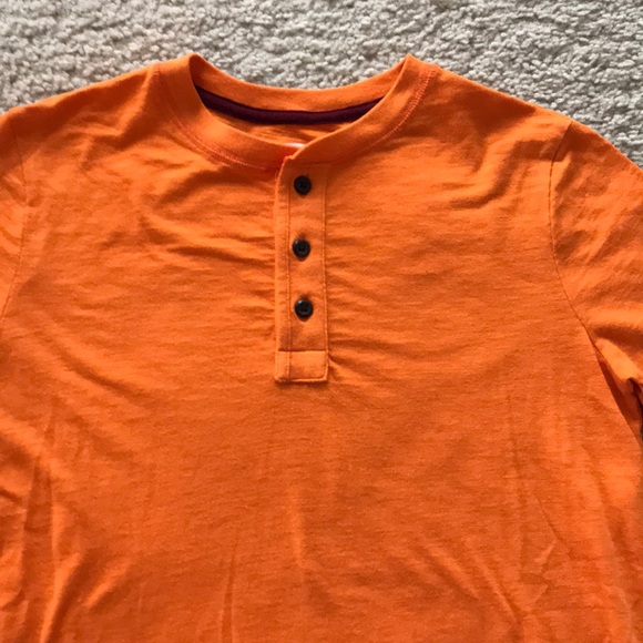 Old Navy Boys Henley Short Sleeve Tee - Picture 2 of 4